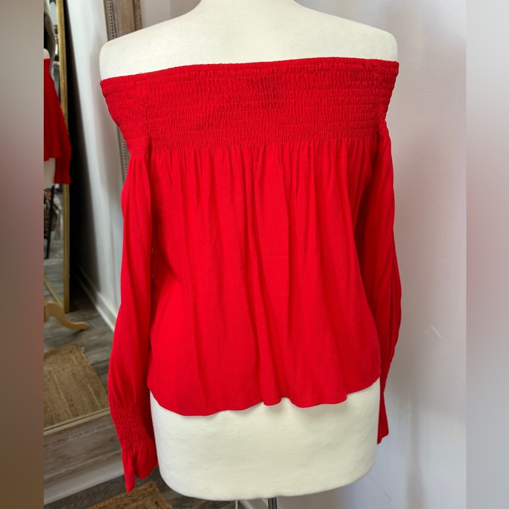 Red Off Shoulder Top - Picture 4 of 5